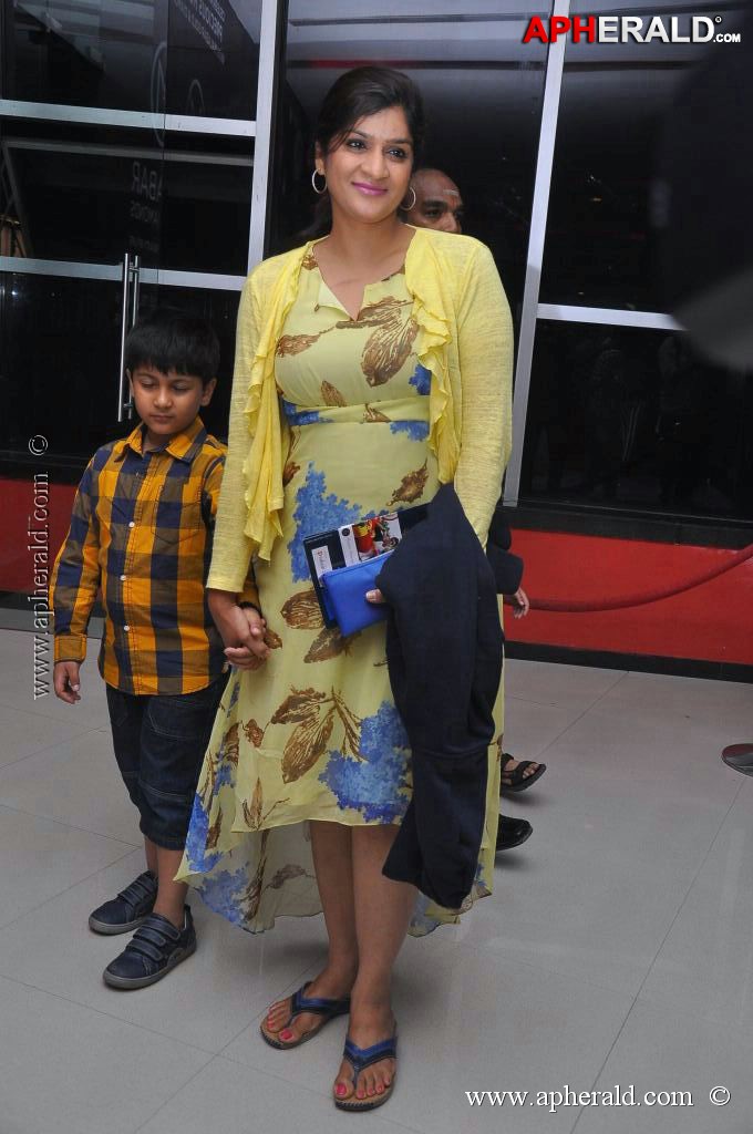 Chennai Express Movie Premier Show