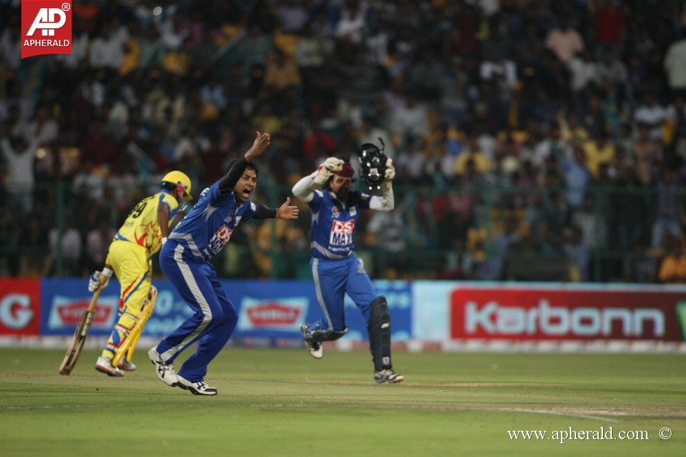 Chennai Rhinos Vs Karnataka Bulldozers Match 