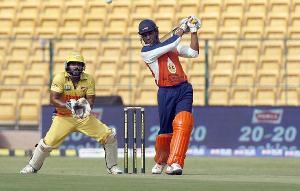 Chennai Rhinos Vs Veer Marathi Match Photos