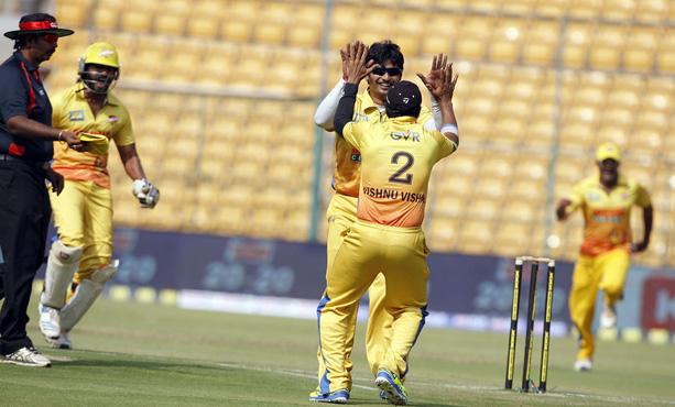 Chennai Rhinos Vs Veer Marathi Match Photos