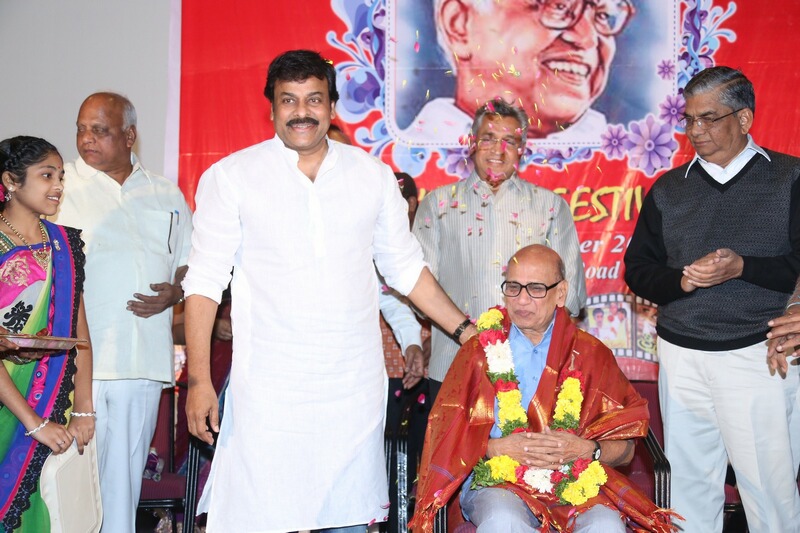 Chiranjeevi at Bapu Film Festival 2014