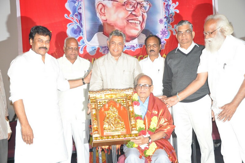 Chiranjeevi at Bapu Film Festival 2014