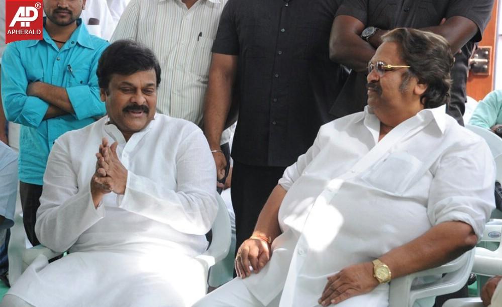 Dasari Narayana Rao and Chiru at Vadde Ramesh 1st Year Ceremony