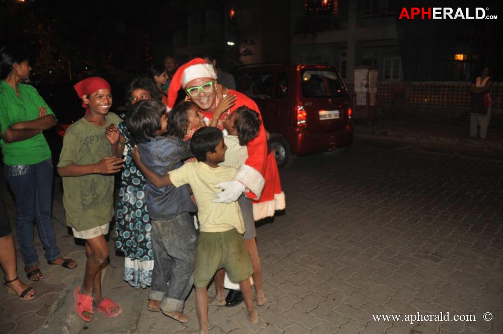 Celebrities at Christmas Midnight Mass 2013 Pics