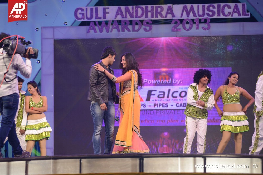 Dance Perfamence at Gama Awards