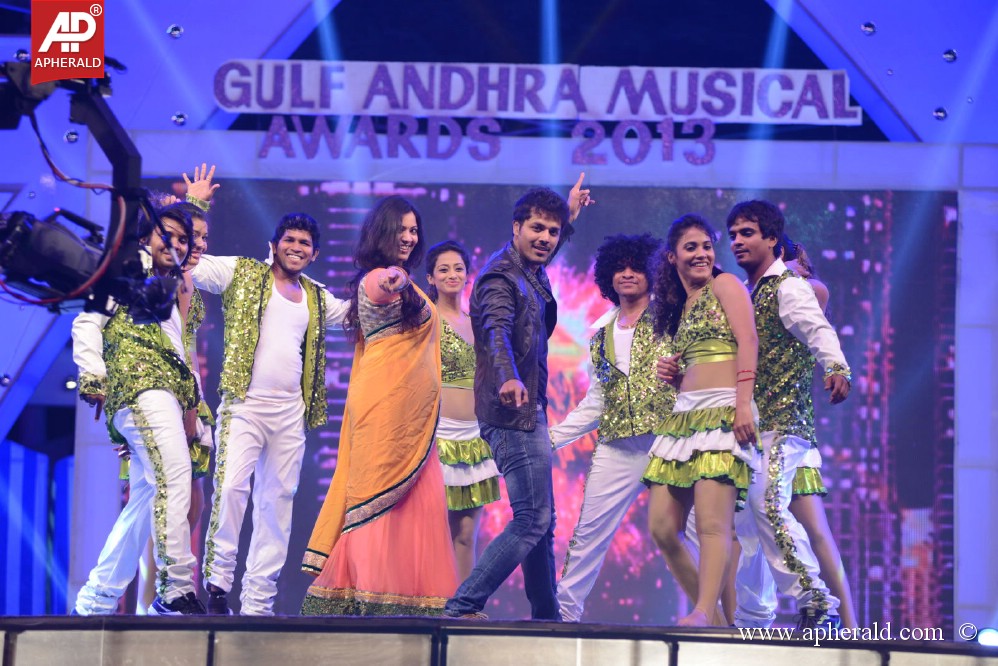 Dance Perfamence at Gama Awards