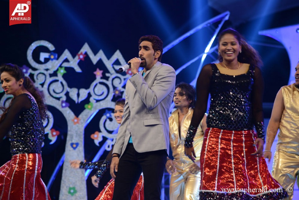 Dance Perfamence at Gama Awards