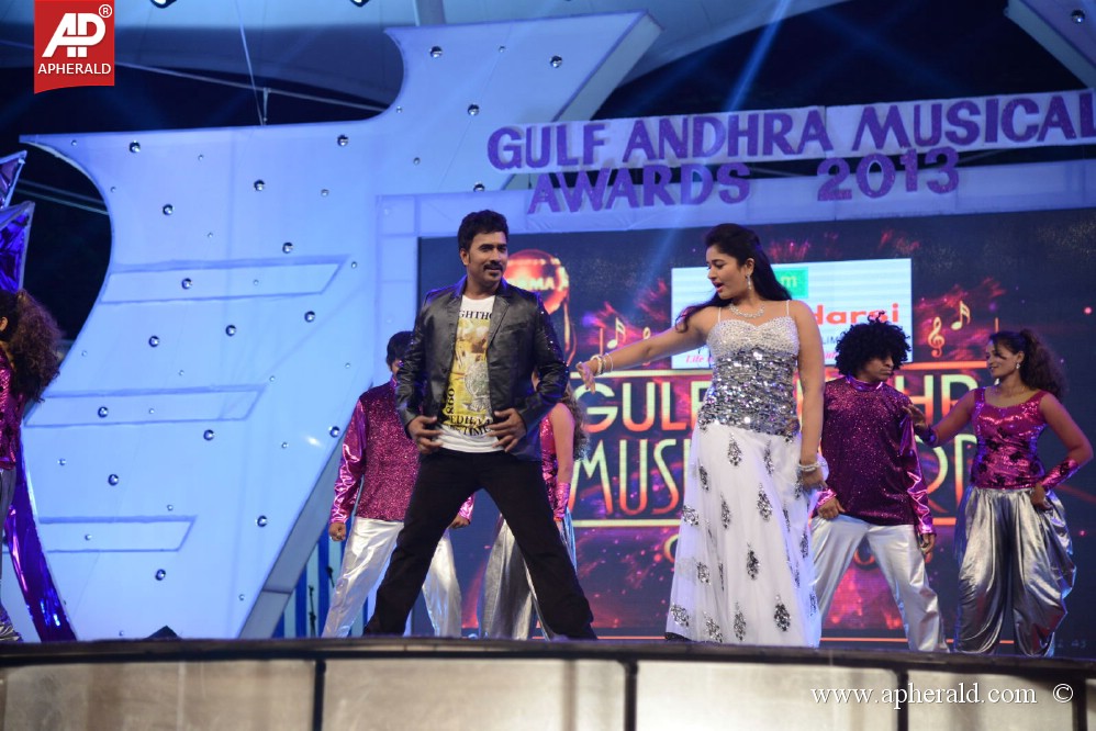 Dance Perfamence at Gama Awards