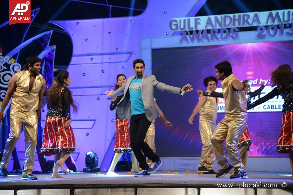 Dance Perfamence at Gama Awards