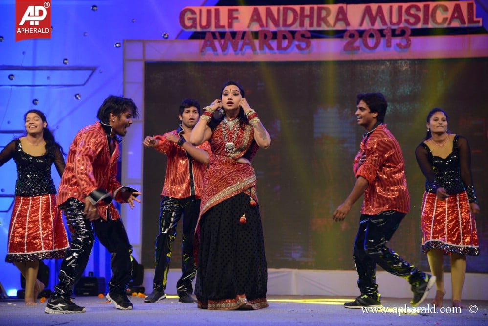 Dance Perfamence at Gama Awards