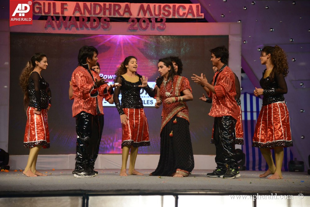 Dance Perfamence at Gama Awards