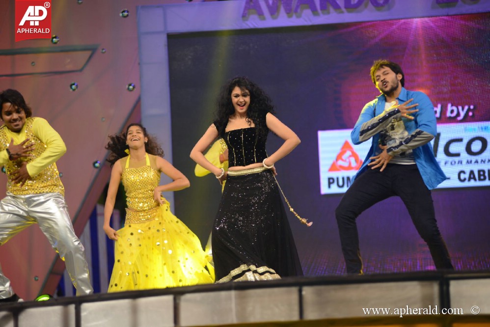 Dance Perfamence at Gama Awards