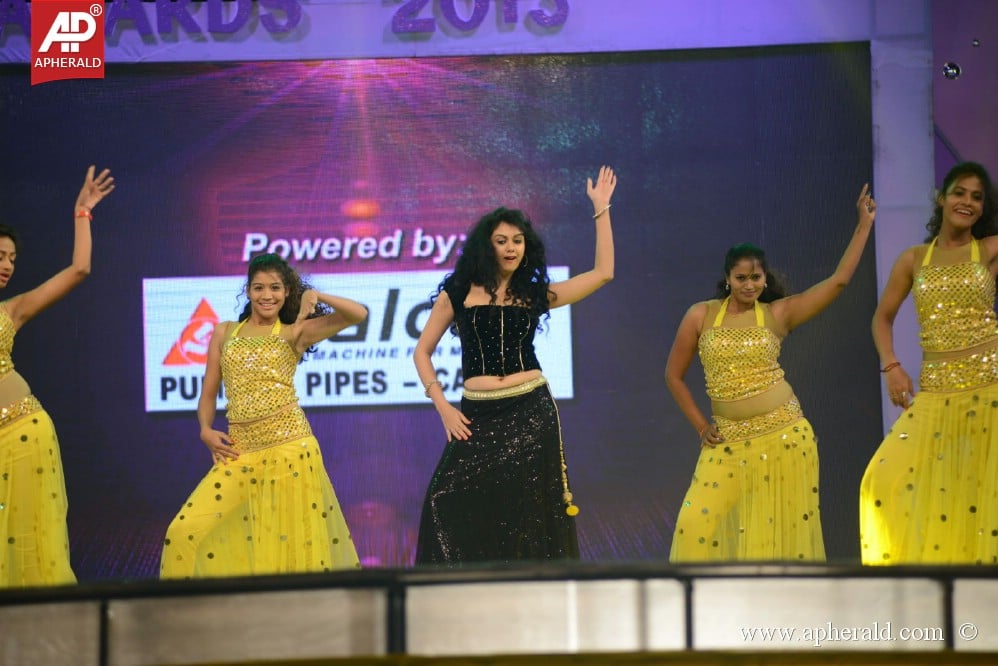 Dance Perfamence at Gama Awards