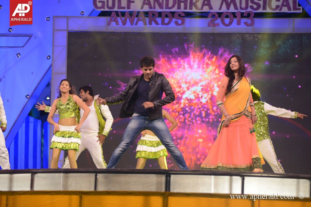 Dance Perfamence at Gama Awards
