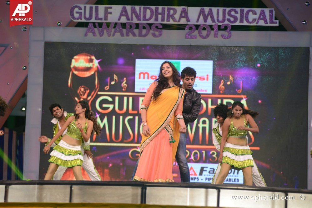 Dance Perfamence at Gama Awards