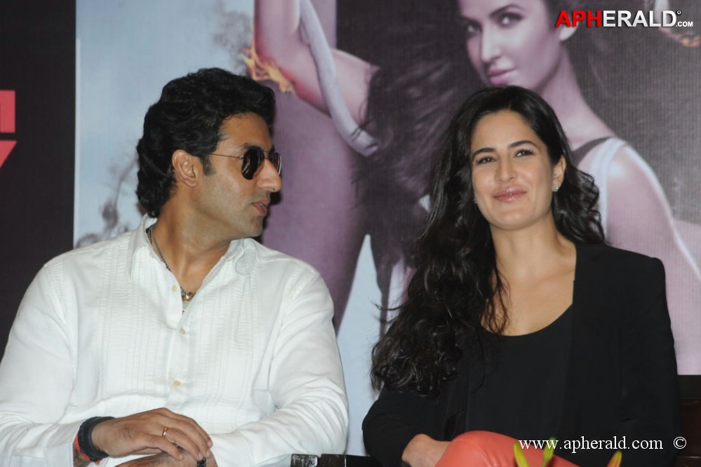 Dhoom 3 Movie Pressmeet Pics