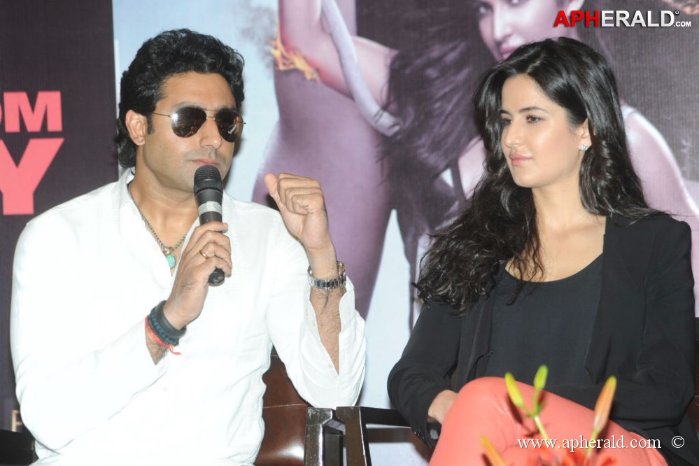 Dhoom 3 Movie Pressmeet Pics