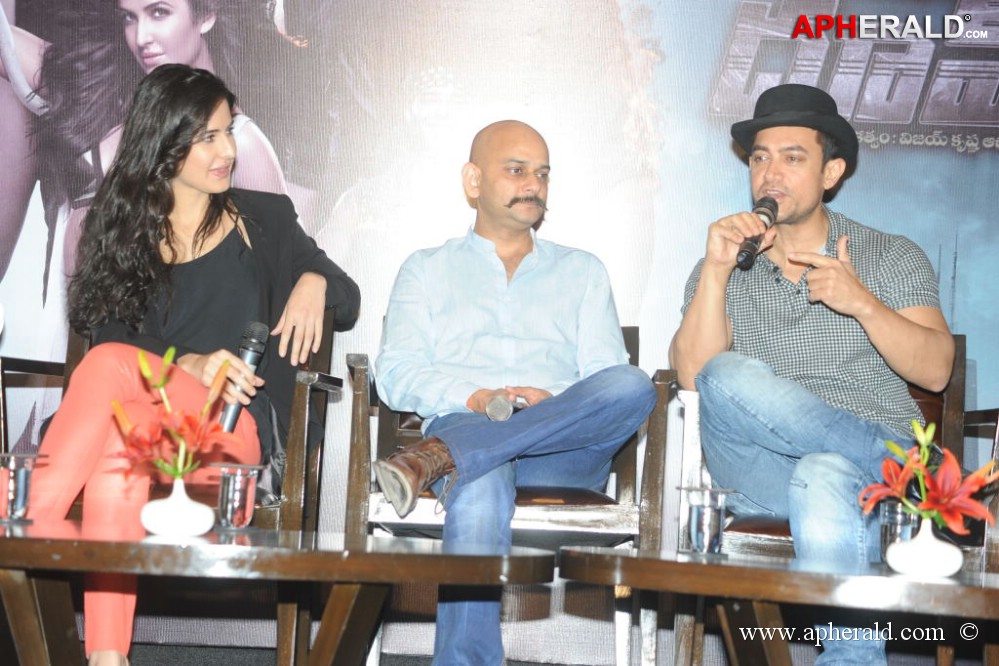 Dhoom 3 Movie Pressmeet Pics