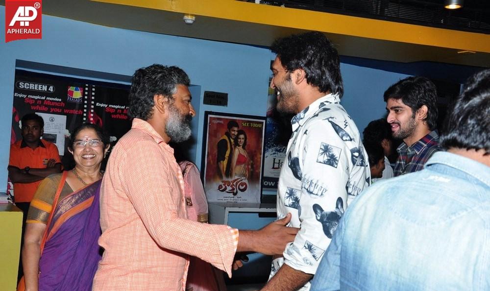 Dikkulu Choodaku Ramayya Premier Show