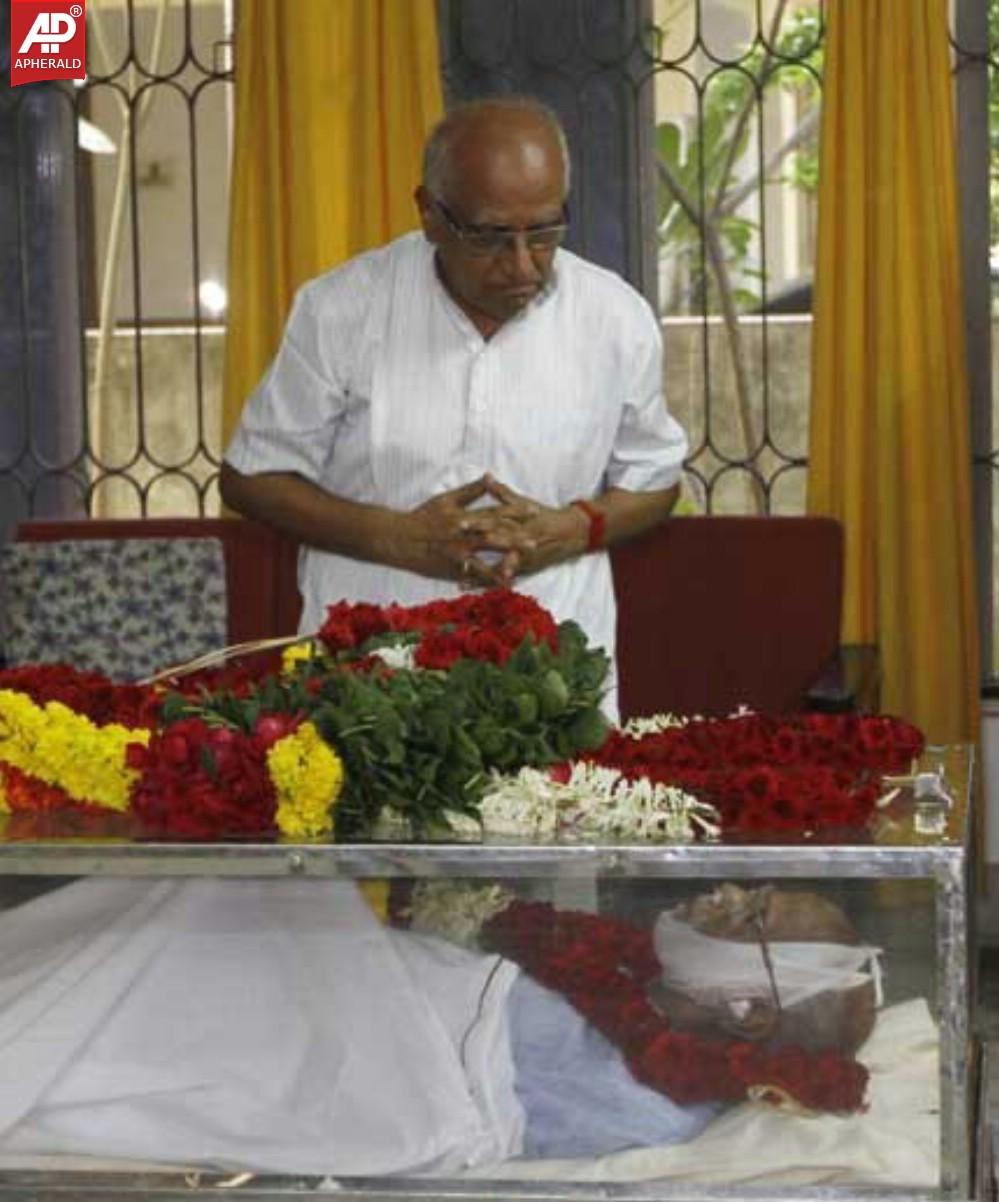 Director Bapu Condolences Photos