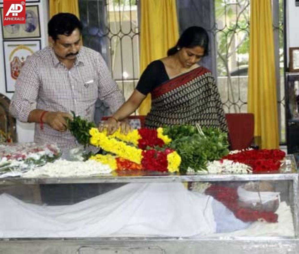 Director Bapu Condolences Photos