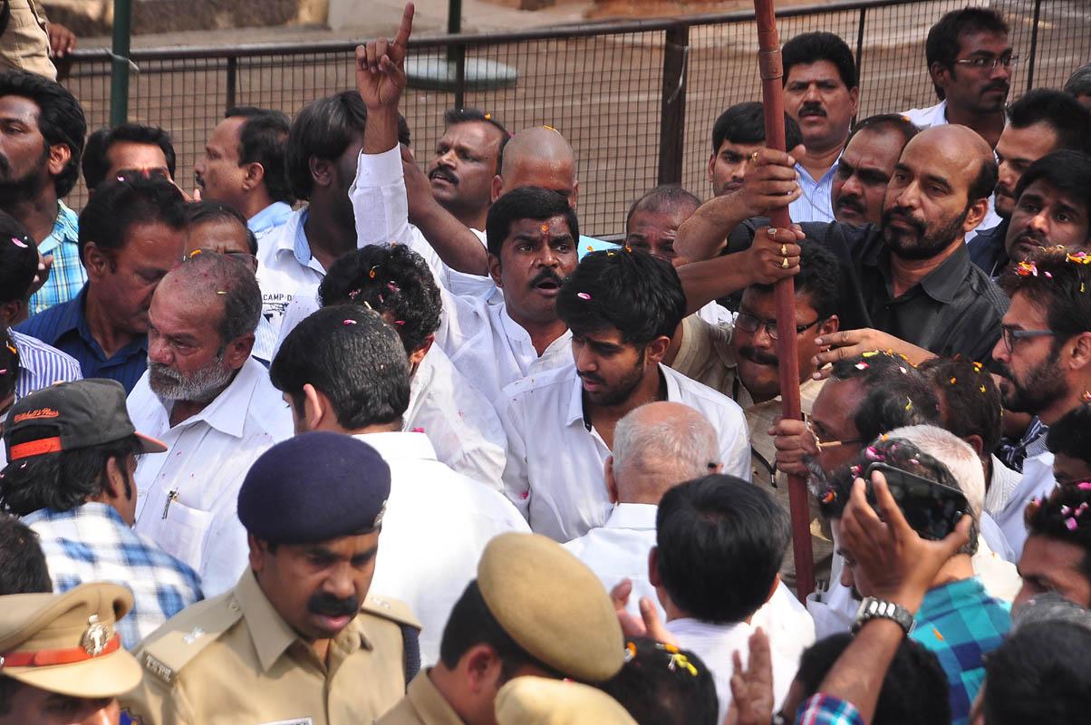 Dr D Ramanaidu Funeral Photos