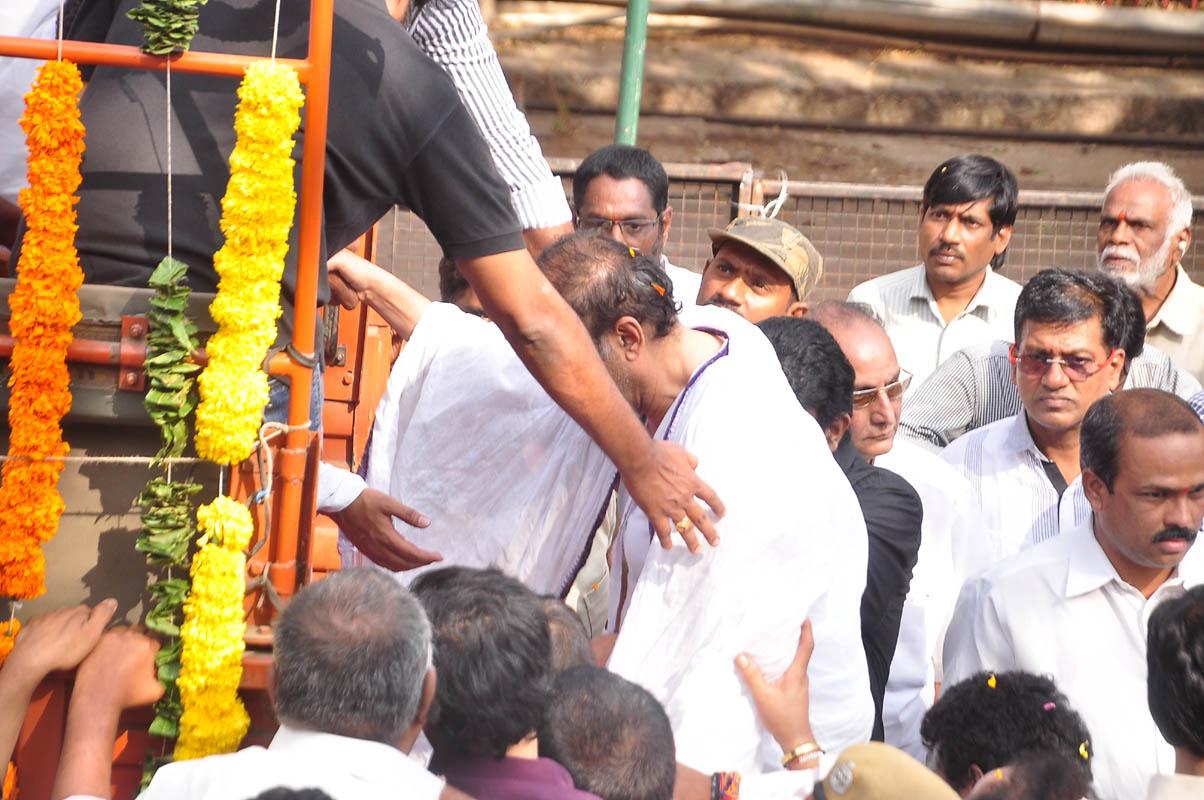 Dr D Ramanaidu Funeral Photos