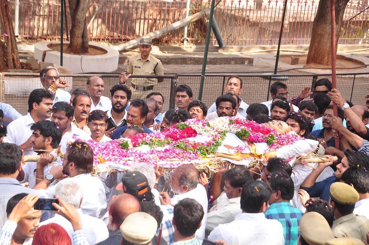 Dr D Ramanaidu Funeral Photos