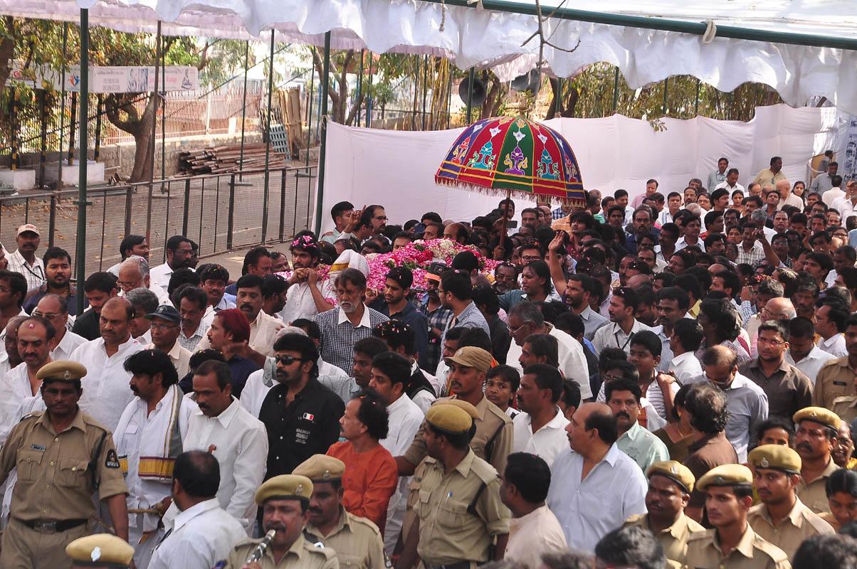 Dr D Ramanaidu Funeral Photos