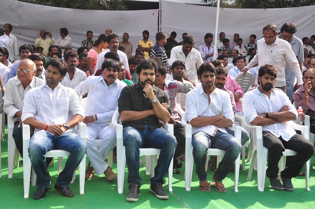 Dr D Ramanaidu Funeral Photos