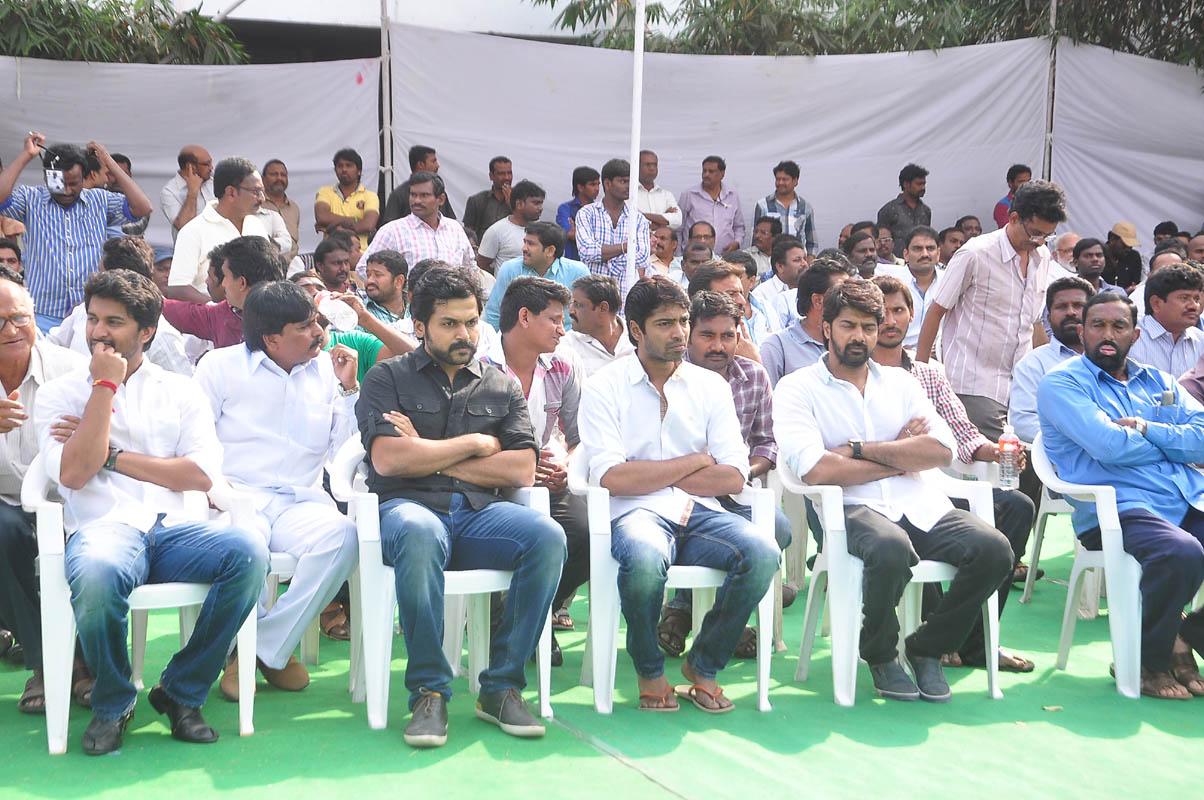 Dr D Ramanaidu Funeral Photos