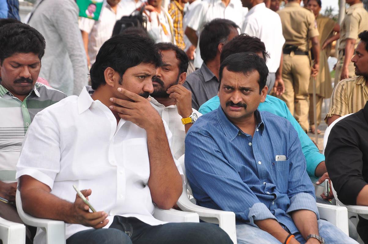Dr D Ramanaidu Funeral Photos