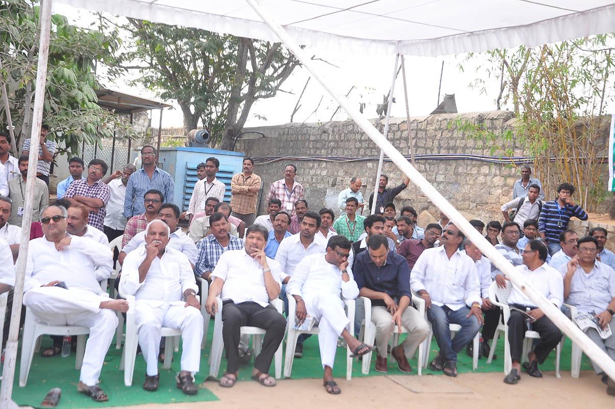Dr D Ramanaidu Funeral Photos