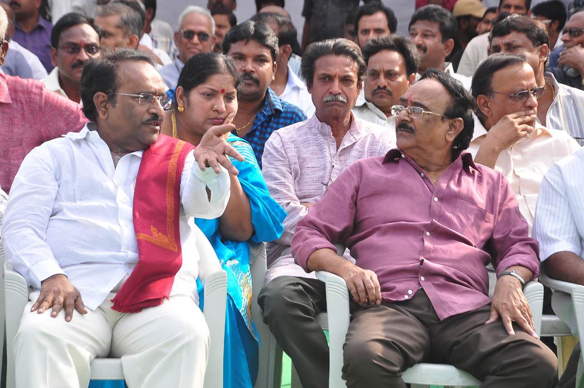 Dr D Ramanaidu Funeral Photos