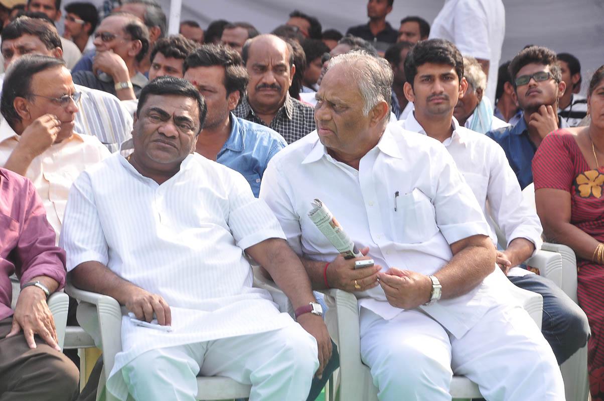 Dr D Ramanaidu Funeral Photos