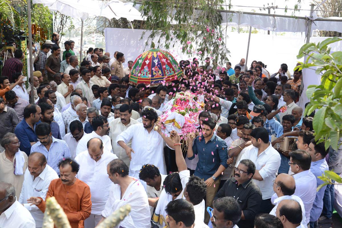 Dr D Ramanaidu Funeral Photos