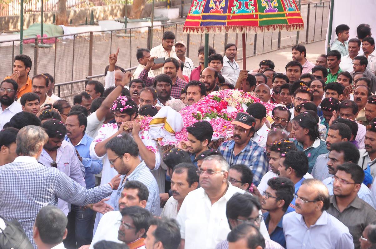 Dr D Ramanaidu Funeral Photos
