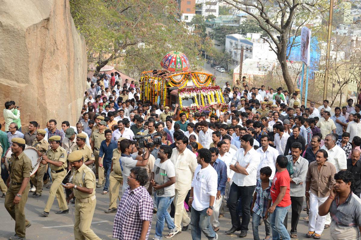Dr D Ramanaidu Funeral Photos