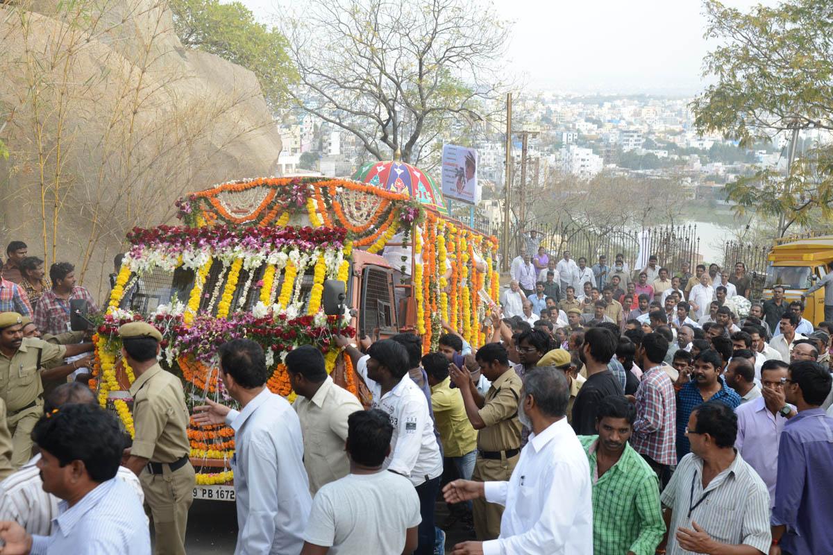 Dr D Ramanaidu Funeral Photos