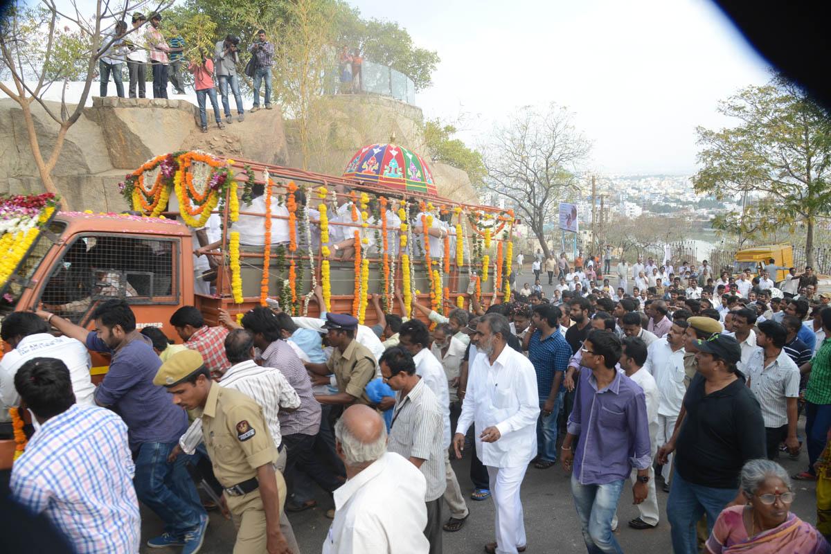 Dr D Ramanaidu Funeral Photos