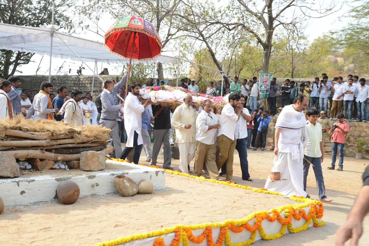 Dr D Ramanaidu Funeral Photos