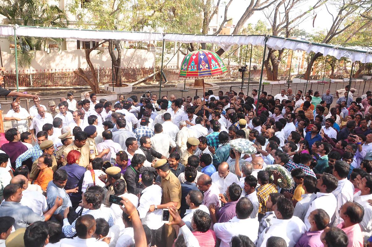 Dr D Ramanaidu Funeral Photos