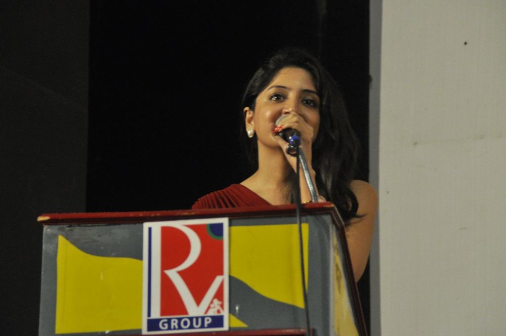 En Vazhi Thani Vazhi Audio Launch