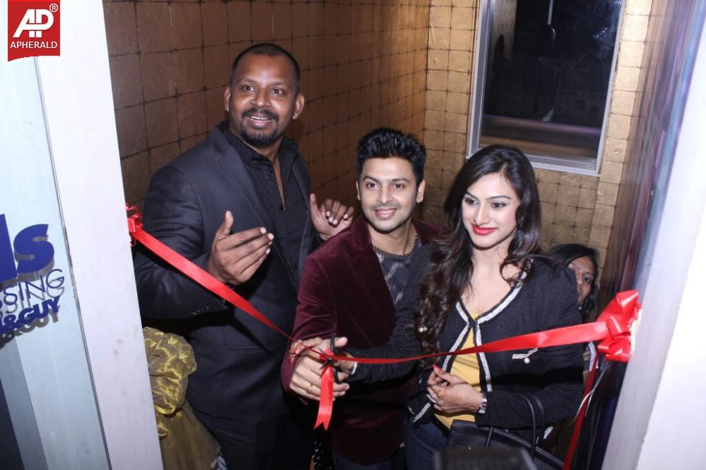 Essensuals Salon Launch In India