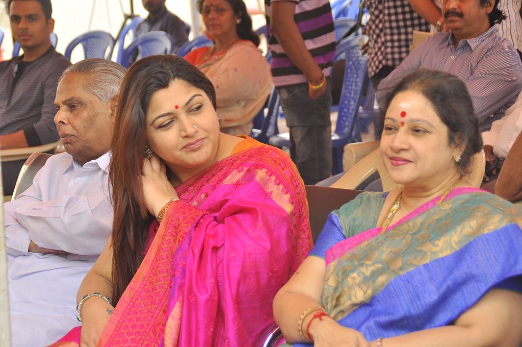 Filmmaker K Balachander Ninaivu Anjali