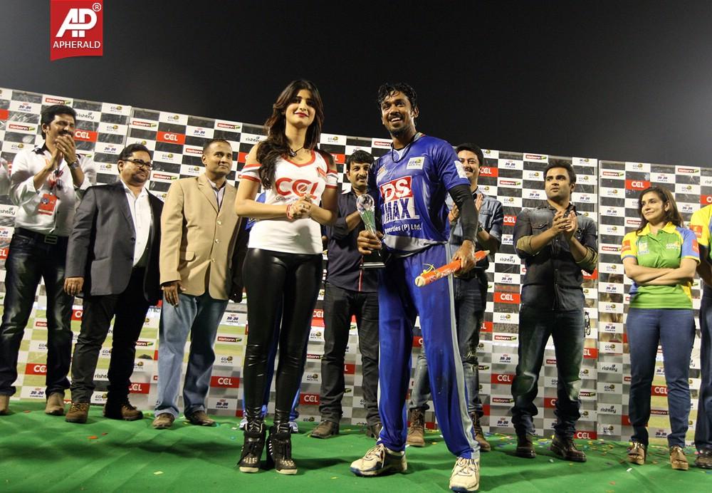 Final Karnataka Bulldozers Vs Kerala Match