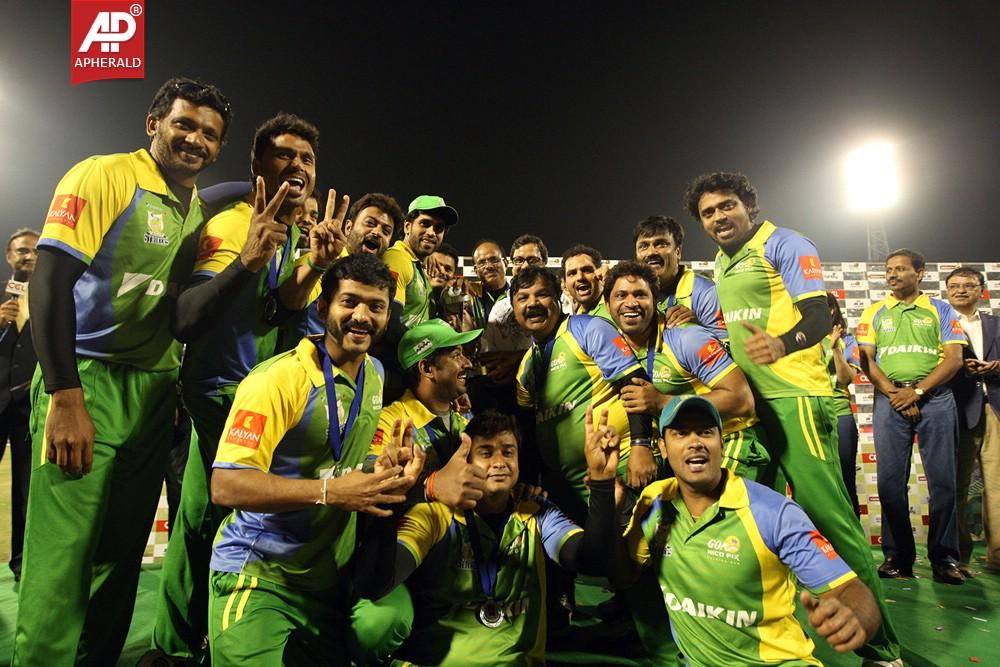 Final Karnataka Bulldozers Vs Kerala Match