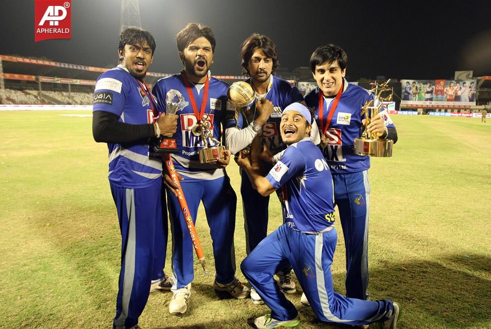 Final Karnataka Bulldozers Vs Kerala Match