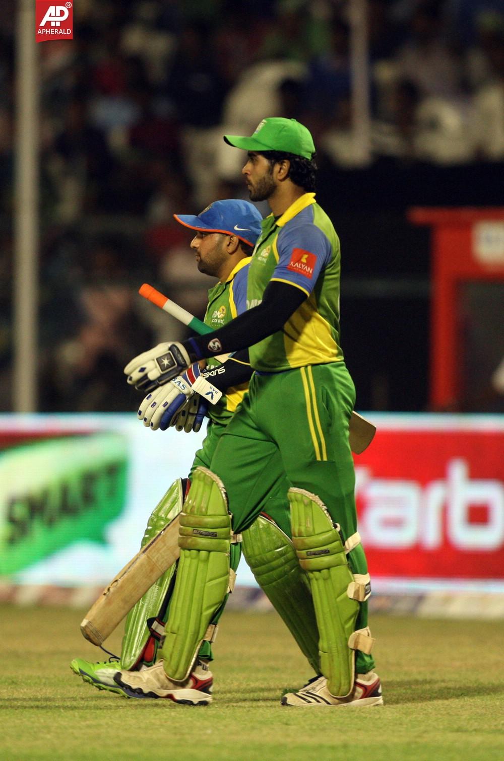 Final Karnataka Bulldozers Vs Kerala Match