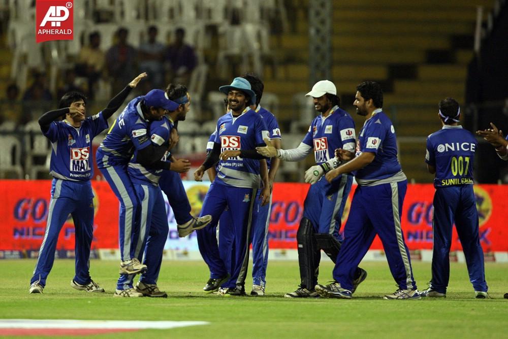 Final Karnataka Bulldozers Vs Kerala Match